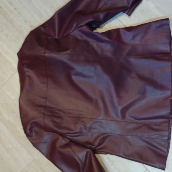 HOST PICK x 2!! Unique Chico's Burgundy Pleated Front Jacket - Picture 7 of 7